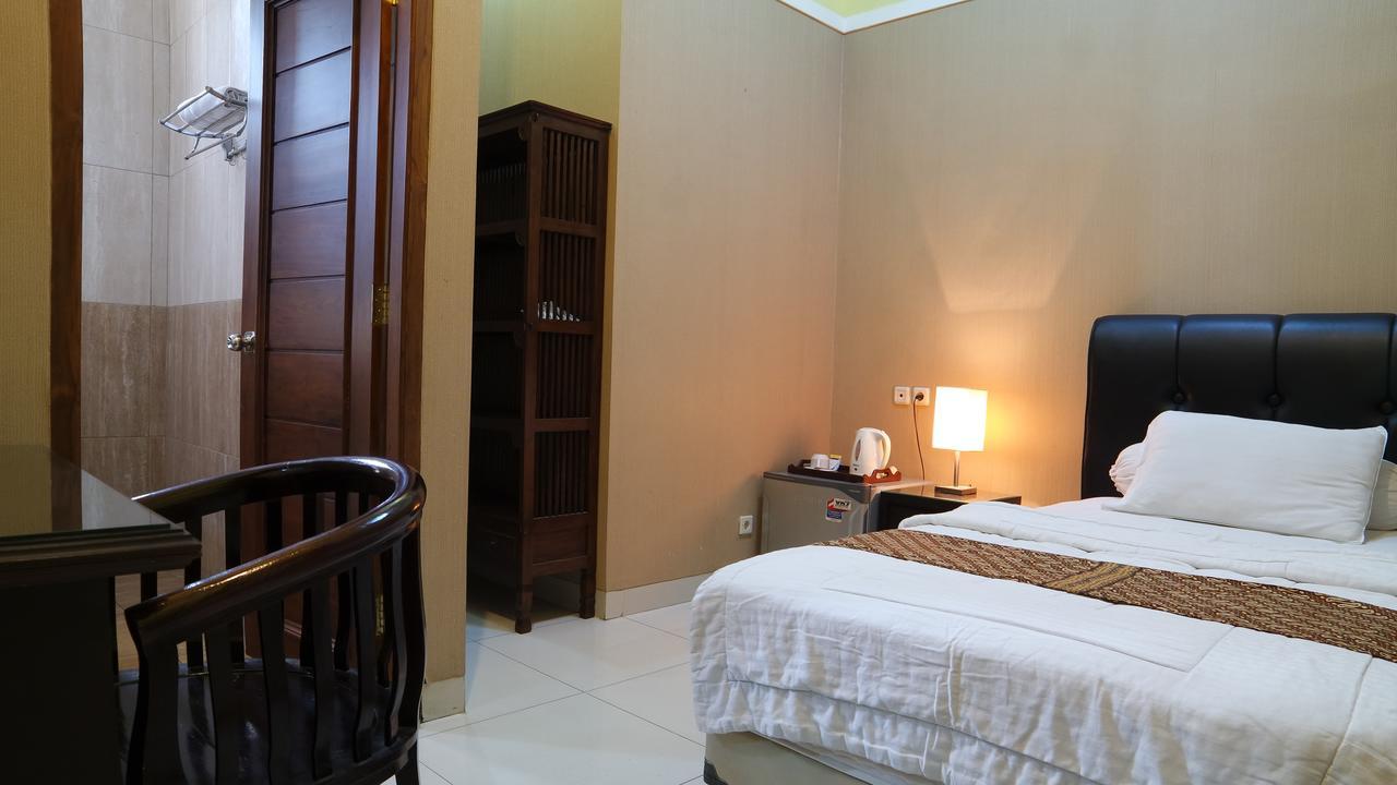 Omah Semar Homestay Yogyakarta Extérieur photo